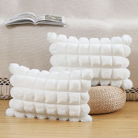 Set of 2 checkered plush faux fur cushion covers, soft and fluffy decorative cushion covers for sofa or bedroom, cream white, 30 x 50 cm (1/5)
