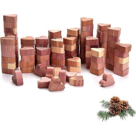 Lot de 100 boules en bois de cèdre en forme de cœur, répulsif antimites pour textiles, naturel et sans produits chimiques, piège à mites naturel pour placards et tiroirs. (1/5)