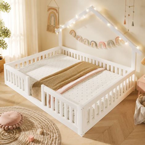 Hausbett 140x200 cm Weiß aus Holz mit Sicherheitsgitter und LED-Lichterkette (1/5)