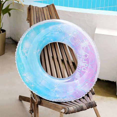 Bouée gonflable imprimée d'un ciel étoilé et dotée de lumières LED, à utiliser dans les piscines en été  un accessoire flottant conçu pour les jeux d'eau récréatifs.-AquaForge (1/5)