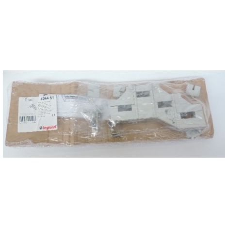 Support talon isolant pour barre aluminium en C 250A ou 400A répartition VX³ en gaine à câbles XL³800 ou XL³400 LEGRAND 404451