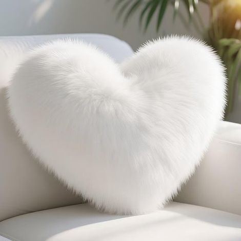 Grand coussin blanc en forme de cœur, 40 x 50 cm. Ce coussin décoratif doux et moelleux est parfait pour les lits, les chaises (1/5)