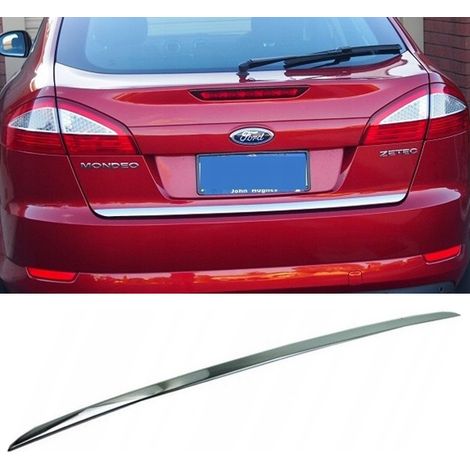 Cornice cromata per il portellone posteriore della Ford Mondeo Mk4 Sedan HB (1/5)