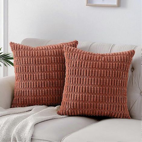 Lot de 2 housses de coussin décoratives couleur rouille, 45 x 45 cm, pour canapé, lit ou fauteuil. Housse de coussin carrée en velours côtelé doux à rayures, couleur terre cuite. (1/3)