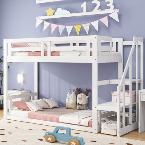Lit superposé enfant 90 x 200 cm en bois massif, avec escalier de sécurité et sommier à lattes, modèle bas blanc pour chambre d'enfant (1/4)