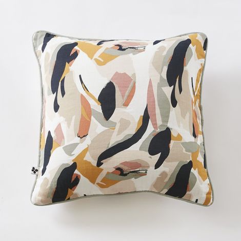Coussin déhoussable 45 x 45 cm – Gaze de coton imprimée JULIA – Passepoil contrasté (1/5)
