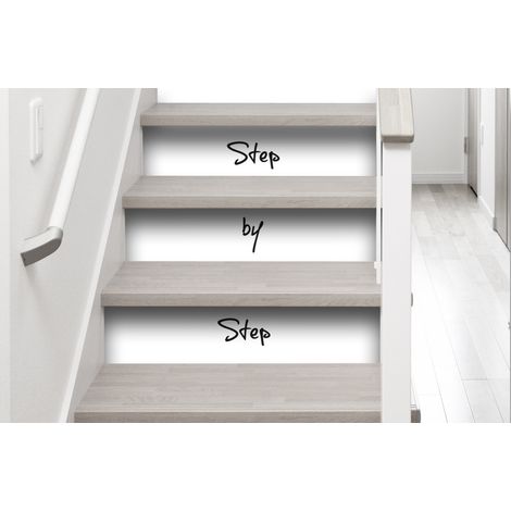 Sticker adhésif 100 cm X 19,5 cm pour homestaging - Contremarche Step by Step, Fond Blanc et Texte - Décoration Murale Facile et Rapide. (1/2)
