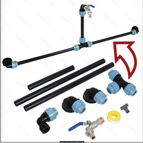 Un ensemble comprenant un adaptateur coudé et un raccord de robinet pour remplir les arrosoirs. (1/5)