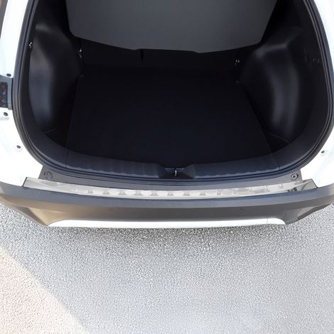 Protection Seuil de Pare-Chocs Arriére Compatible avec Toyota Corolla Cross 2020-2025 en inox Argent