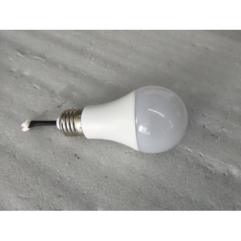 Ampoule LED 550 lumens, culot E27 standard, température de couleur 3000K/4000K/6000K, non dimmable