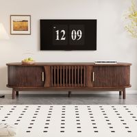 Meuble TV bas marron, dimensions : 165 x 39,5 x 46 cm. Ce meuble plat marron est doté d'une porte coulissante à ouverture vers le bas et convient aux téléviseurs jusqu'à 65 pouces. Pieds de support in