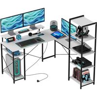 Scrivania Angolare con Presa Elettrica e USB, Scaffale e Supporto per Monitor, Bianco e Nero