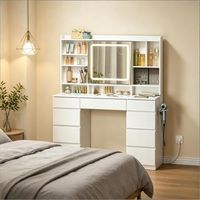 Dressing table moderne, Dressing table avec espace de stockage polyvalent, table spacieuse avec prises intégrées