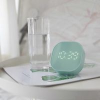 Mini réveil carré avec veilleuse et horloge numérique multifonctionnelle LED silencieuse, couleur vert menthe