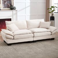 Ein modernes, Einfaches doppelsofa mit einem federbett, Das ein kissen reicht, ist kuschlig, Aber geräumig und geräumig im wohnzimmer/schlafzimmer/büro, Beige