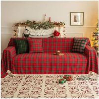 Christmas Bed Throw Sofa Throw, Chenille Tassel Throw Blanket, Sofa Cover, Christmas Sofa Throw, Protector Christmas Decorations (Red, 180 x 230 cm)