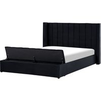 Beliani – Lit double en velours noir avec tête rayée haute – Rangement intégré – 180 x 200 cm – Banc de rangement – 15 lattes fixes