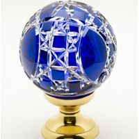 Quincadeco – Boule de rampe en cristal véritable bleu Mousson – Hauteur 140 mm – Diamètre 100 mm – Pied en laiton poli – Fixation invisible