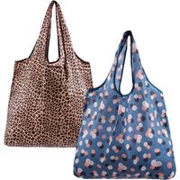 morceaux de sacs de courses pliables et écologiques.