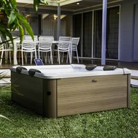 Mspa – Spa rigide 6 places 160x160cm – Hydromassage 120 jets – 4 coussins – Chauffage rapide à 40°C – Compatible Wifi