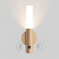 Aplique de pared inalámbrico de madera, funciona con pilas, sensor de movimiento, para interiores, recargable, magnético, luz nocturna LED para escaleras y dormitorio, blanco cálido.