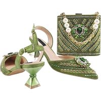 Ensemble de chaussures et sac à talons pointus avec strass pour femme