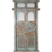 Porte d'entrée en bois massif et fer forgé pour intérieur ou extérieur, ancienne et médiévale, avec cadre et vitrage.
