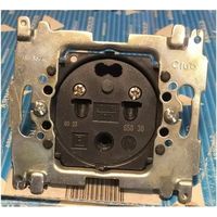 Arnould 65030 2P 10/16A 230V Eclipse-Steckdose – Club
