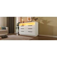 Compartiment de rangement avec éclairage LED et 6 tiroirs. Un espace de stockage supplémentaire est également disponible, muni d’un motif en marbre. Meuble moderne parfait pour le salon ou la chambre