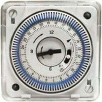 Eingebaute Uhr