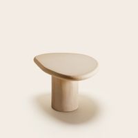 Table d'appoint en Enduit minéral à l'effet béton MYRKO