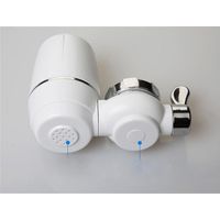un Robinet De Filtre Eau, Un Filtre De Robinet Domestique Et De Cuisine