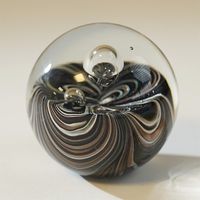 Boule Artemis sulfure noire 8x8x8cm