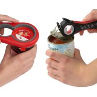 Abridor de botellas y abrelatas multifuncional de 2 piezas en uno: ideal para personas mayores, mujeres y niños que sufren problemas articulares, artritis o reumatismo, rojo-gris-negro