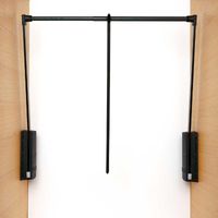 perchero abatible servetto. acero-plástico. para armarios. ancho extensible -1200mm. carga máxima 10 kg color negro ext.perchero 770-1200 mm