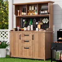 Armario/caseta de herramientas de madera maciza de cedro con paneles metálicos y estantes ajustables, ideal para patios y balcones.