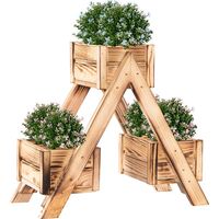 Kwietnik in legno da giardino per balcone esposto al sole.