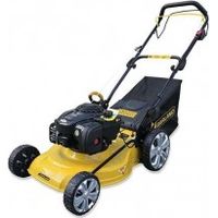 Cortacésped GARLAND HUNTER 765 SB V19. Autopropulsado con 2 sistemas de corte (recogida y mulching), chasis de acero de 46 cm. de corte, motor Briggs&Stratton de 140 c.c. Saco de 50 litros de capacidad, altura de corte con ajuste centralizado, manillar ergonómico regulable en altura y ruedas de PVC con rodamientos.