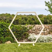 Skylantern – Arche de jardin hexagonale 1,60 m en bois composite – Résistante aux UV – Montage rapide en 15 min – Supporte jusqu'à 15 kg de décoration