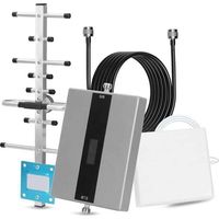 Amplificatore di segnale mobile tri-band 2G/3G/4G. Guadagno superiore a 68 dB. Copertura fino a 150 m². Antenna esterna da 10 dBi. GSM 2G