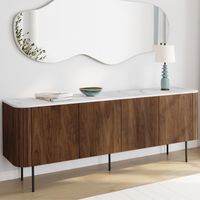 Aparador bajo MARLA 160 cm con 4 puertas y lamas efecto nogal y encimera de mármol blanco ALASKA
