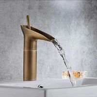 Robinet de lavabo de salle de bain en cuivre antique simple et moderne pour cuisine/salle de bain à domicile, robinet d'eau chaude et froide durable au-dessus du lavabo de comptoir vintage