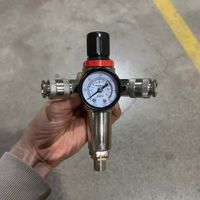 152172 Régulateur + Filtre + 2 sorties rapides avec port mâle 3/8", Filtre séparateur air-huile-eau pneumatique Réducteur de pression et régulateur d'air pour compresseur