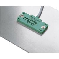 Détecteur de proximité capacitif Pepperl+Fuchs CBN5-F46-E2 051974 50 x 20 mm non affleurant PNP 1 pc(s)