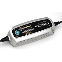 Chargeur de batterie moto 12V 5A – Chargeur intelligent avec fonction test et entretien – Protection IP65 – Câbles inclus – Ctek