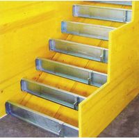 Moncoffrage – Contremarche ajustable en acier 80-150cm – Pour coffrage escalier droit – Hauteur 17cm – Conditionnement à l'unité