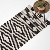 HOMESCAPES Tapis de couloir Kilim en coton noir et blanc Dinan, 66 x 200 cm