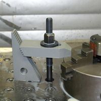 AMF Stiftschraube DIN6379 M12x63mm vergütet auf 10.9