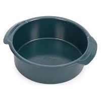 Plat à gâteau rond antiadhésif Joseph Joseph Nest Bake de 20 cm - Avec poignées intégrées pour une manipulation facile et sûre, idéal pour la cuisson de petits gâteaux.