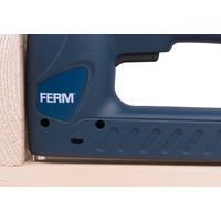 Ferm – Agrafeuse électrique ETM1004 – Alimentation 230V – Cadence 20/min – Longueur agrafes 8-16mm – Pour bois dur et teck